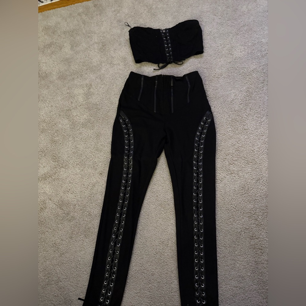 2 Set Piece - image 7